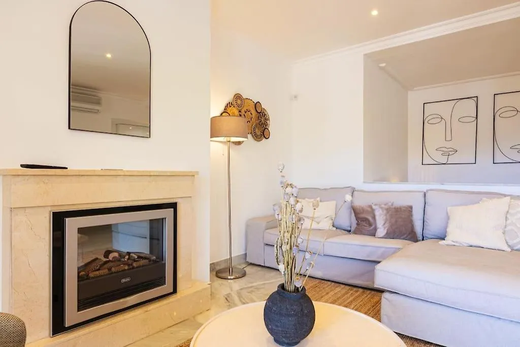 Spacious Duplex Steps To Puerto Banus Marbella