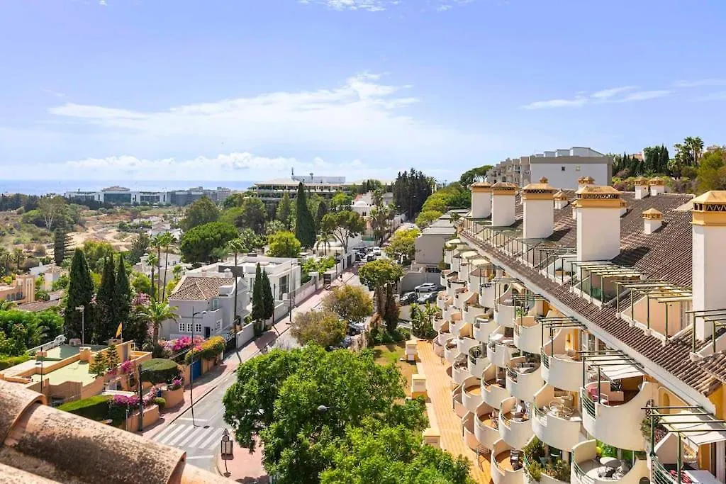 Spacious Duplex Steps To Puerto Banus Marbella